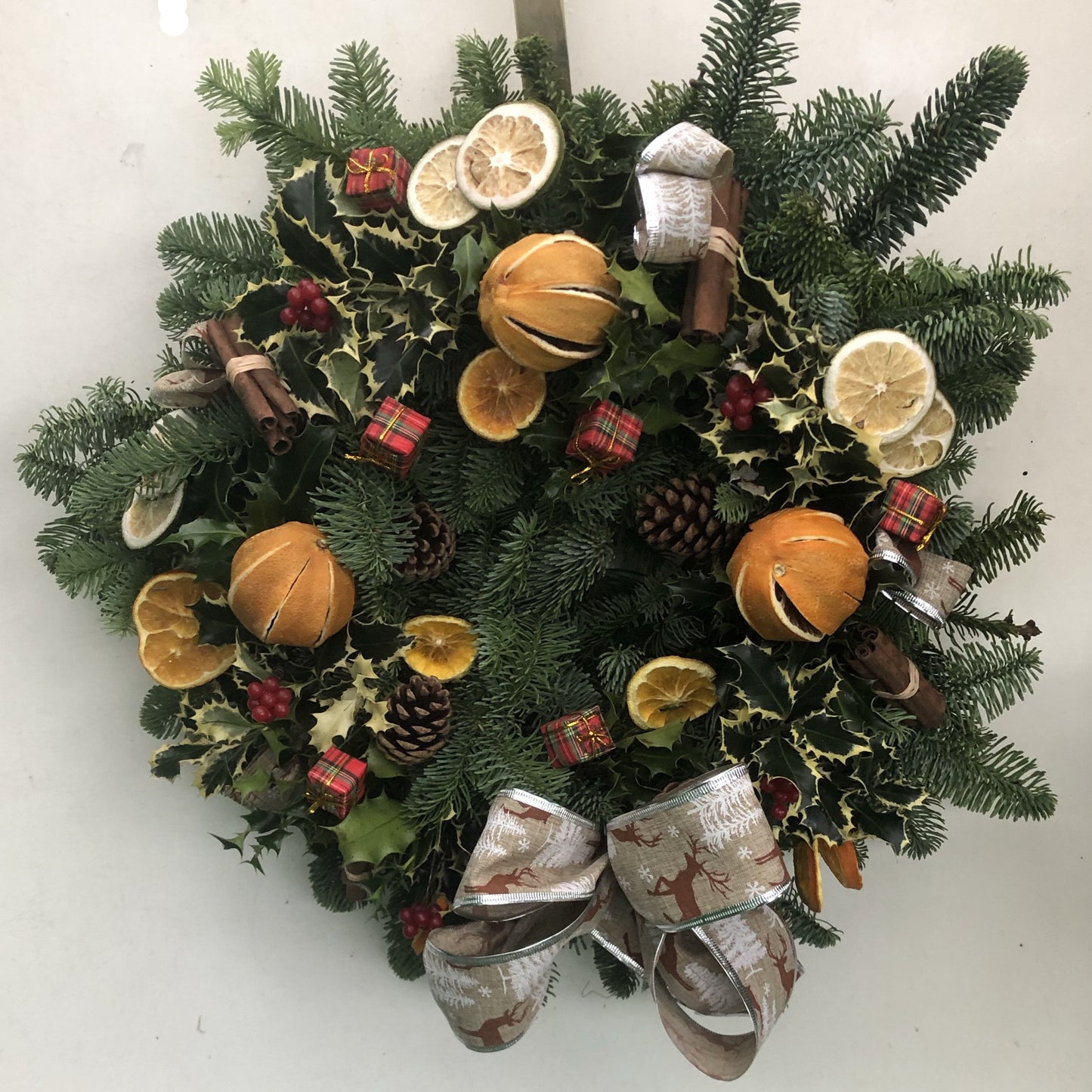 Traditional Door Wreath Deluxe